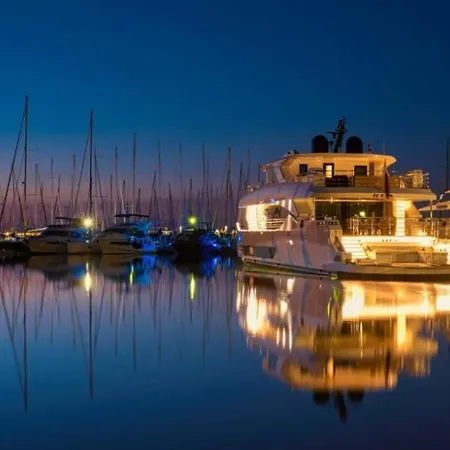 30m2 Vue Terrasse A 1min Des Plages Жюан-ле-Пен